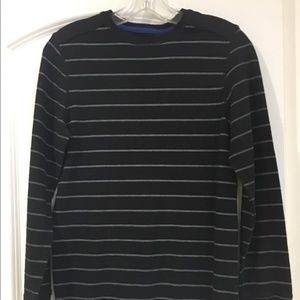 Epic Threads longsleeve shirt